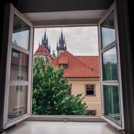 Szálloda Tyn Yard 4*