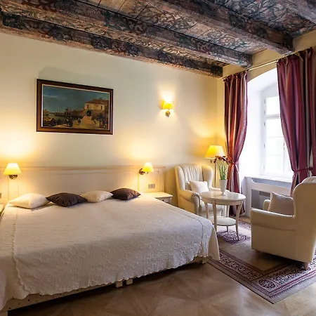 Tyn Yard Szálloda 4*