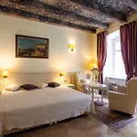庭院酒店 4*