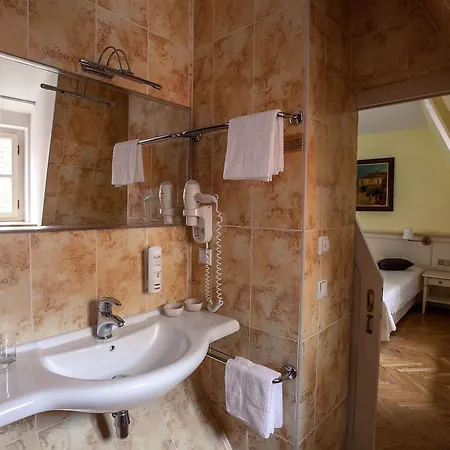 Tyn Yard 4* Prague