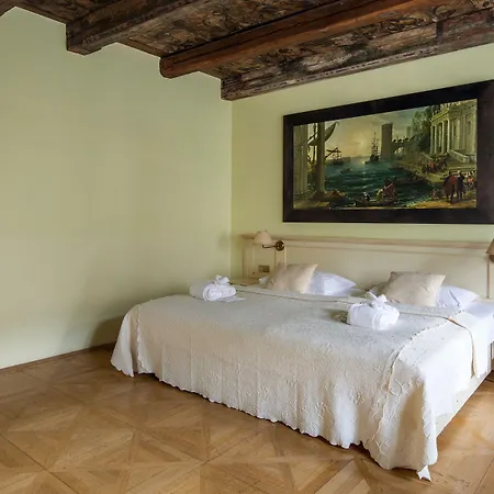 Tyn Yard Hotell 4*
