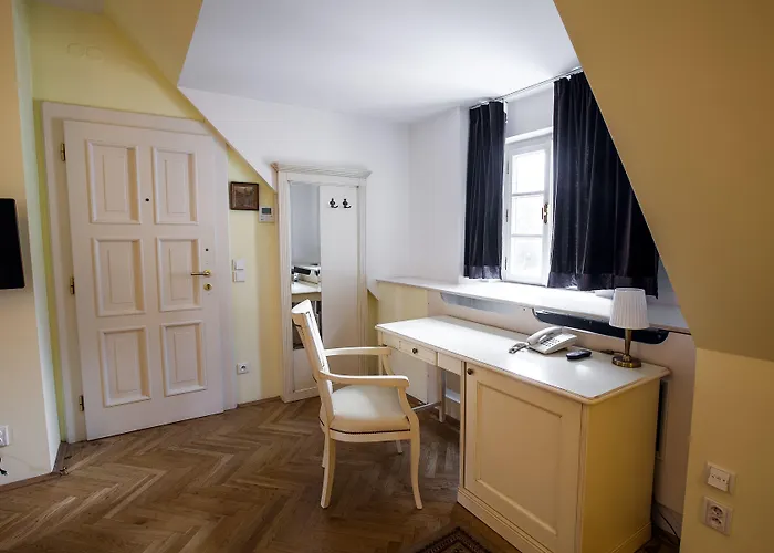 Hotel Tyn Yard 4*